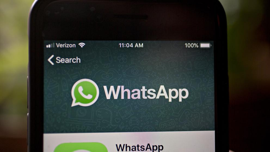 Alerta por software espía en WhatsApp